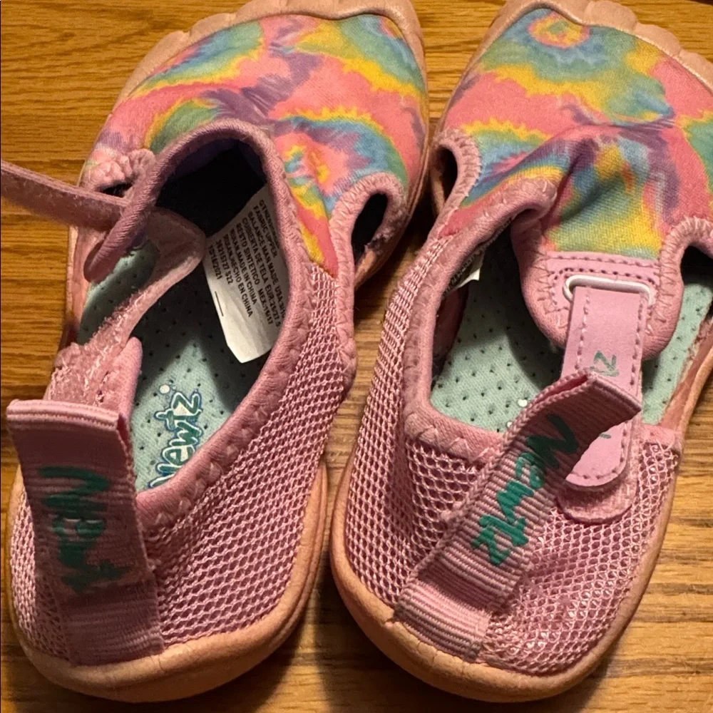 Newtz water Pink Tie-Dye adjustable Kids Shoes size 9/10